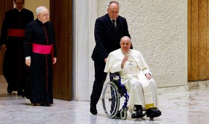 Papa Francisco fez tomografia computadorizada em hospital, dizem fontes