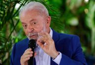 Lula vai a ato do PT em BH, mas afaga prefeito aliado do PSD