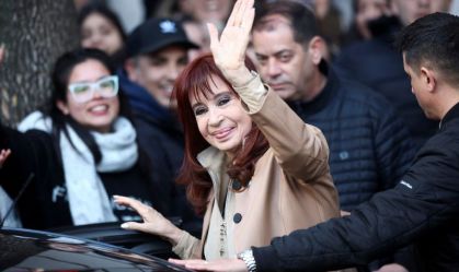 Kirchner deve se apresentar à Justiça para prisão em até cinco dias úteis