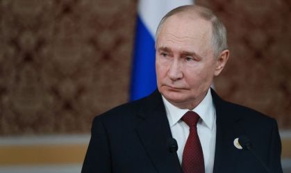 Putin mantém pressão sob Ucrânia apesar de esforços de paz de Trump