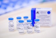 Rússia anuncia teste de vacina contra a Covid-19 em forma de spray nasal