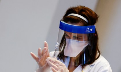 Qualquer vacina contra a Covid-19 funciona como dose de reforço, diz estudo