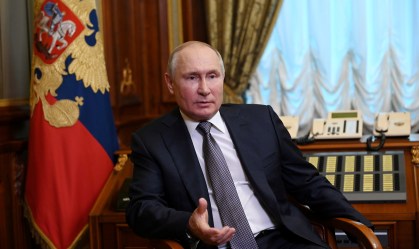 Putin apela ao G20 para acelerar reconhecimento mútuo das vacinas contra Covid