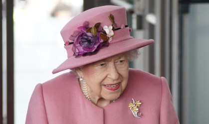 Desde quarto invadido em 82, rainha Elizabeth coleciona furos em segurança