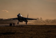 Polônia cobra ação conjunta dos países da Otan no envio de jatos para Ucrânia
