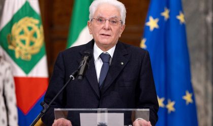 Após renúncia de premiê, presidente da Itália dissolve Parlamento