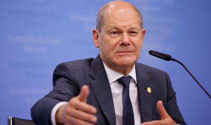 Chanceler alemão pede construção de oleoduto em Portugal para aliviar crise energética