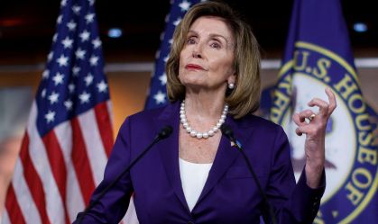 China não pode impedir líderes mundiais de viajar a Taiwan, diz Pelosi