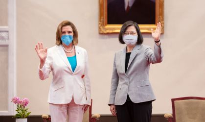 China sanciona Nancy Pelosi por visita "provocativa" a Taiwan
