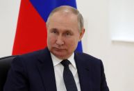 Putin chama situação na cidade ucraniana de Bucha de falsa