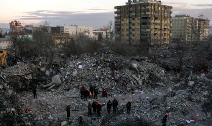 Número de mortes após terremotos na Turquia e na Síria ultrapassa 50 mil
