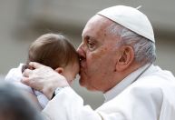 Francisco completa 10 anos como papa e conservadores enfrentam era pós-Bento 16