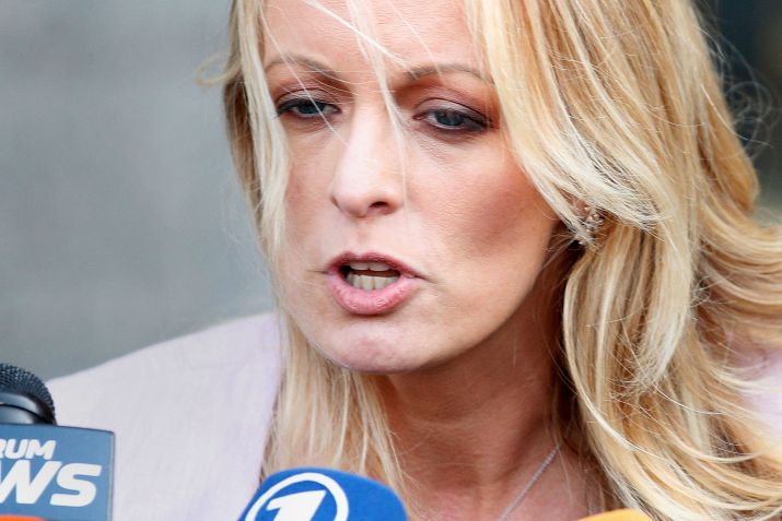 Stormy Daniels, a estrela pornô que está no centro do processo criminal contra Donald Trump / 16/04/2018 REUTERS/Brendan McDermid