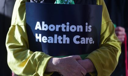 Estado nos EUA criminaliza posse de pílula de aborto sem receita médica