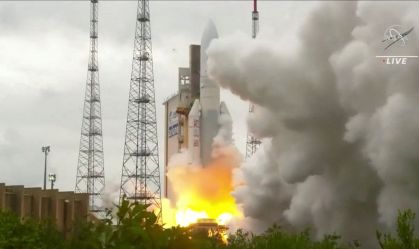 Foguete Ariane 5 inicia última missão após 27 anos de atividades