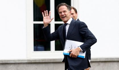 Primeiro-ministro da Holanda deixará a política após dissolução da coalizão do governo