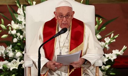 Papa Francisco diz ter inflamação pulmonar e transmite oração dominical de sua residência