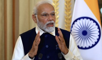 Premiê indiano pede paz em Manipur e consegue derrubar voto de desconfiança