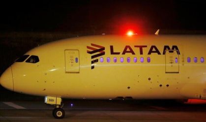 Piloto de avião da Latam morre após passar mal durante voo entre Miami e Santiago