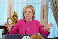 Hillary Clinton, ex-adversária de Trump, falará sobre candidatura feminina na Convenção