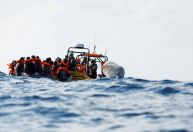 Naufrágios no Mediterrâneo deixam 11 imigrantes mortos e mais de 60 desaparecidos