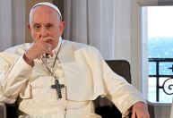 Papa tem saúde estável, mas inflamação pulmonar persiste, diz Vaticano