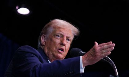 Trump conta a membro de Mar-a-Lago sobre ligações com líderes estrangeiros