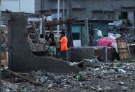 Roubos de lojas, escombros: moradores e turistas relatam como está Acapulco após passagem do Otis