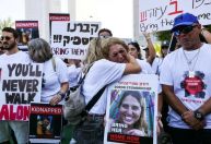 Famílias de reféns vivem angústia para saber quem será libertado pelo Hamas