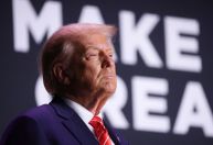 Juiz retoma ordem de silêncio para Trump em caso de subversão eleitoral