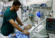 Cirurgias e amputações estão sendo feitas sem anestesia em Gaza, diz OMS