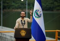 Trump se reúne com presidente de El Salvador em meio a deportações