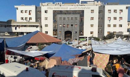 “Não podemos enterrar os corpos”: alojados em hospital de Gaza descrevem condições degradantes