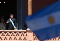 100 dias de Milei: sem apoio legislativo e com pobreza em alta, líder mantém apoio popular