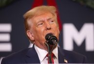 Estratégia de defesa de Trump sobre 6 de janeiro pode ir além de tentar adiar o julgamento