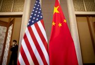 “Divórcio não é uma opção”, diz governador norte-americano sobre relação com a China
