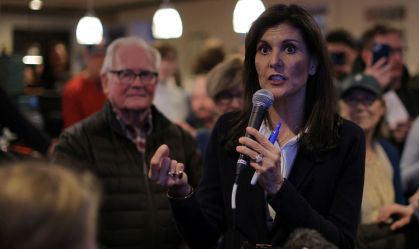 Nikki Haley faz esforço final em New Hampshire enquanto Trump reforça ataques