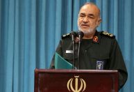 Chefe militar iraniano diz que Israel terá "resposta esmagadora", segundo agência