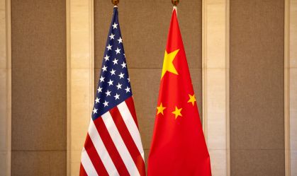 China nega negociação e exige fim de tarifas para conversar com EUA