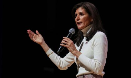 Grupo ligado ao bilionário Charles Koch suspende doações à campanha de Nikki Haley