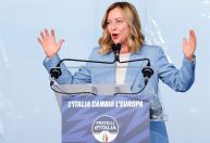 Partido de direita de Giorgia Meloni lidera boca de urna na Itália