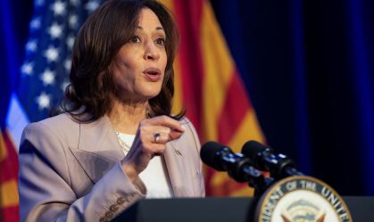 Kamala Harris participará de chamada com doadores em meio a preocupações com Biden