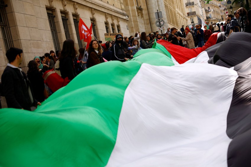 Protesto na Universidade de Sorbonne em Paris / 29/4/2024 REUTERS/Sarah Meyssonnier