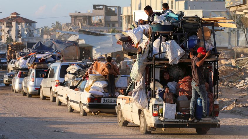 Palestinos deslocados de Rafah, no sul de Gaza Faixa • 06/05/2024 REUTERS/Ramadan Abed