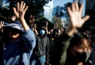 Tribunal de Hong Kong proíbe hino de protesto e diz que pode ser usado como arma