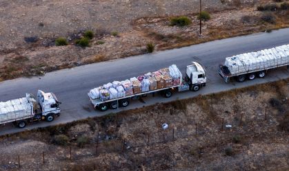 Caminhoneiros parados em Rafah temem que alimentos não cheguem a Gaza