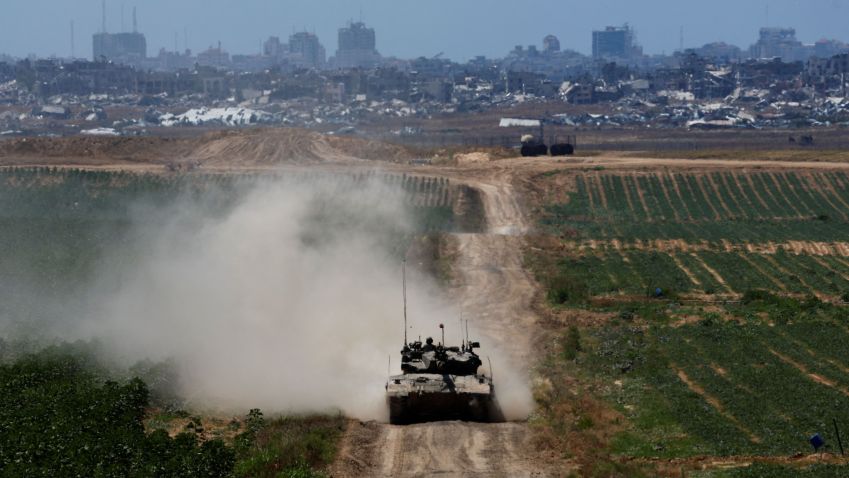 Tanque de guerra perto da fronteira entre Israel e Gaza / 15/5/2024 REUTERS/Amir Cohen