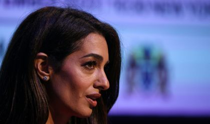 Amal Clooney teve papel decisivo e apoiou pedido de prisão de Netanyahu