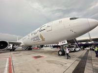 Companhias aéreas avaliam suspensões no Oriente Médio após ataques dos EUA