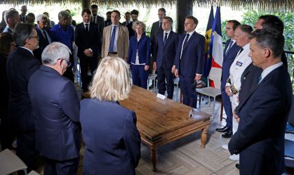 Macron anuncia adiamento de reforma eleitoral na Nova Caledônia após protestos